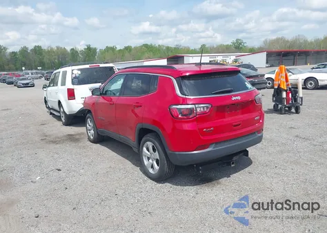 2020 Jeep Compass Latitude 4X4 z USA, uszkodzony, nr VIN 3C4NJDBB1LT135570